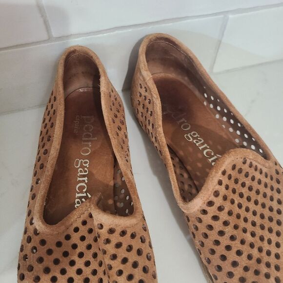 Pedro García Yasmin Perforated Suede Tan Almond Toe Loafer Flats Shoes Size 9.5 - Picture 8 of 11